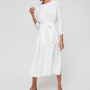 Brand New Aritzia Dress size M. Never worn with Tags